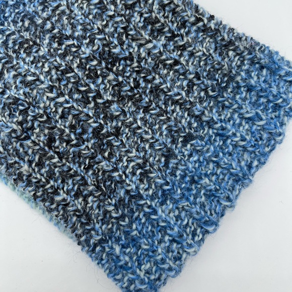 Blue, variegated cowl, hand knit. - Picture 5 of 8